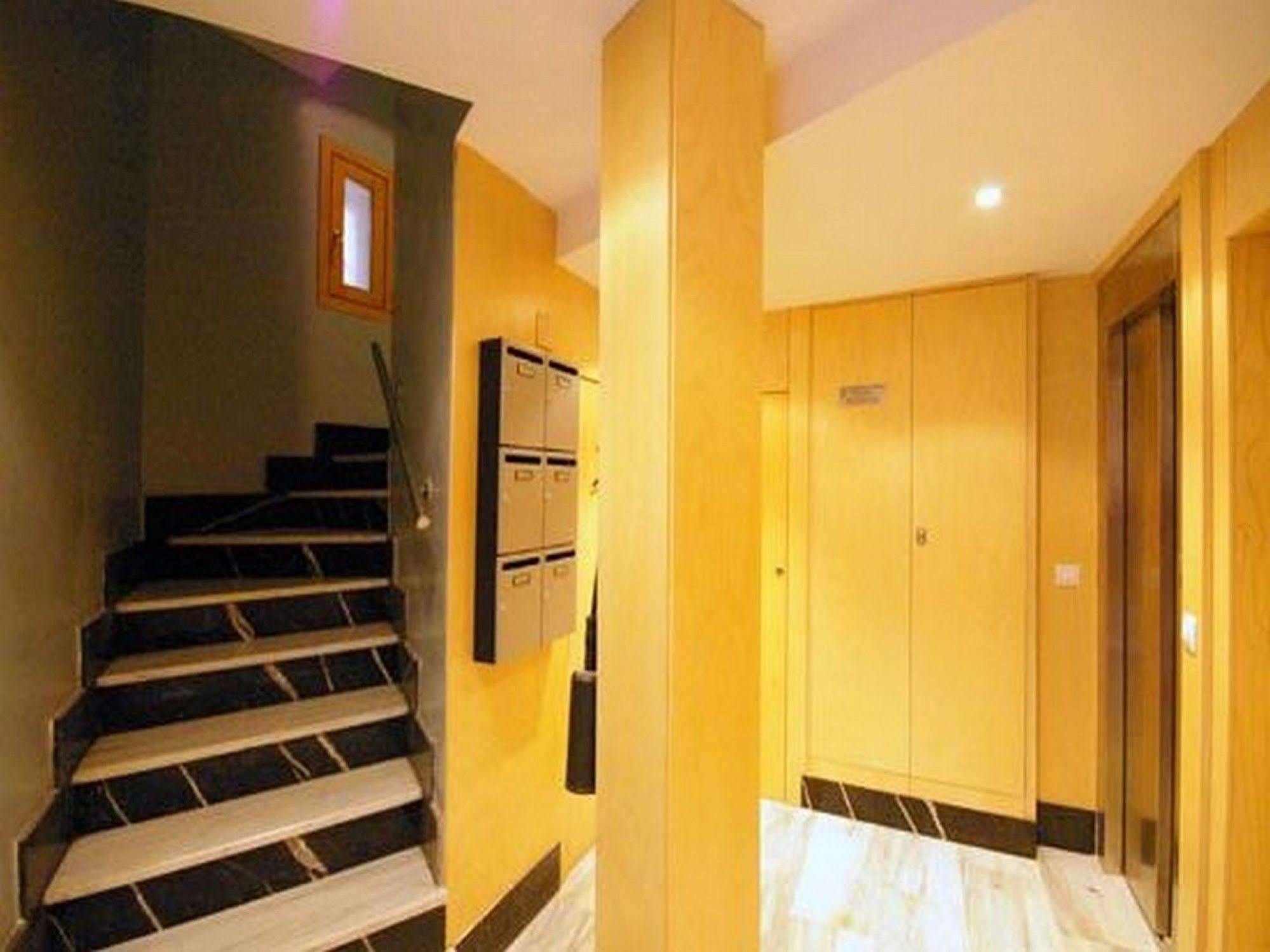 Like Apartments Lonja Valência Exterior foto